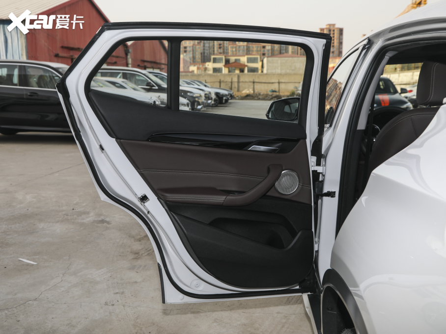 2021RX2 Ŀ sDrive25i MԽҰb