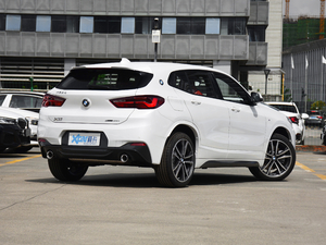 2021sDrive25i M\b w^