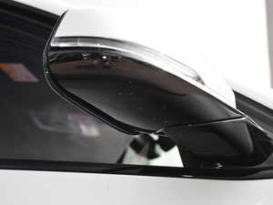 2021sDrive25i M\(yn)(dng)b (x)(ji)^