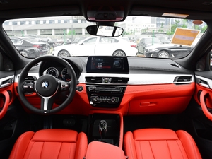 2021款sDrive25i 尊享型M运动套装 内饰全景