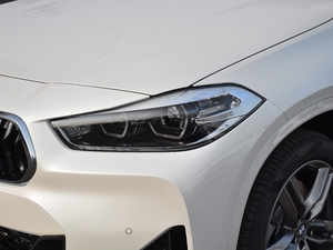 2021sDrive25i IM\b ^