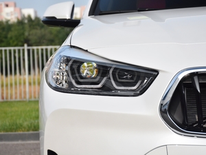 2021sDrive25i IM\b ^