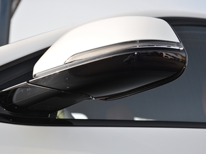 2021sDrive25i I(lng)M\b (x)(ji)^