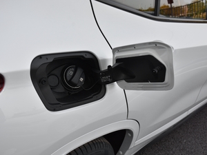 2021sDrive25i IM\b w