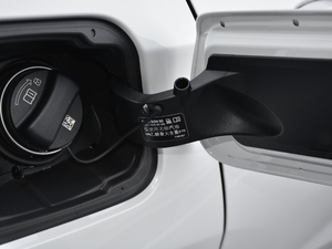 2021sDrive25i IM\b ^