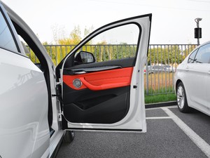 2021sDrive25i IM\b g