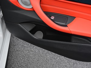 2021sDrive25i IM\b g