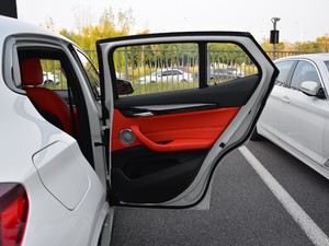 2021sDrive25i IM\b g