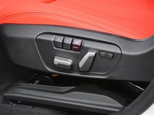 2021sDrive25i IM\b {{