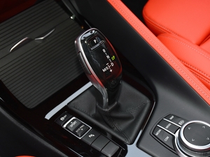 2021款sDrive25i 领先型M运动套装 换挡杆