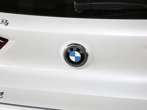 2021sDrive20i MԽҰb ^