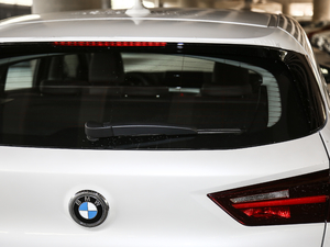 2021sDrive20i MԽҰb ^