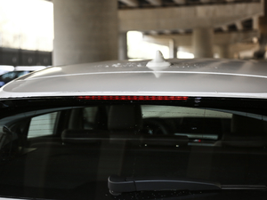 2021sDrive20i MԽҰb ^