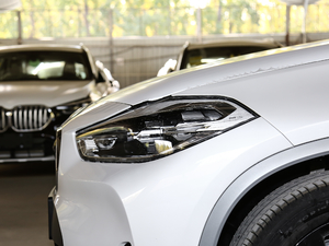 2021sDrive20i MԽҰb ^