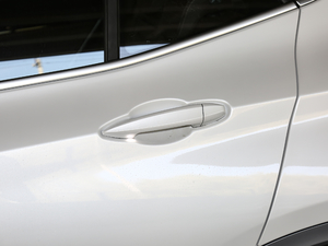 2021sDrive20i MԽҰb ^