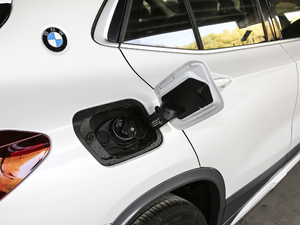 2021sDrive20i MԽҰb w