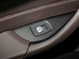 2021sDrive20i MԽҰb g