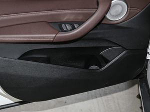 2021sDrive20i MԽҰb ǰTg