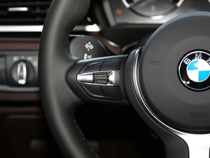 2021sDrive25i I(lng)MԽҰb п؅^(q)