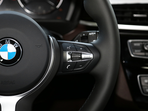 2021sDrive25i I(lng)MԽҰb п؅^(q)