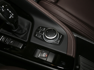 2021sDrive25i I(lng)MԽҰb п؅^(q)