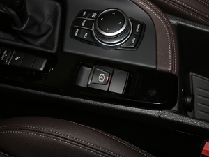 2021sDrive25i I(lng)MԽҰb v܇Ƅ