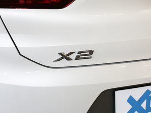 2021sDrive25i MԽҰb ^