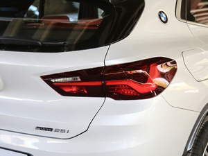 2021sDrive25i MԽҰb ^