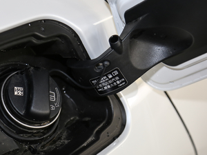 2021sDrive25i MԽҰb ^