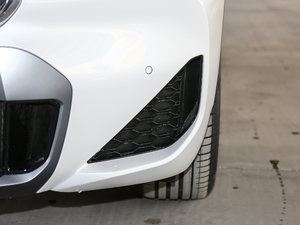 2021sDrive25i MԽҰb ^