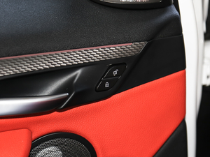 2021sDrive25i MԽҰb g