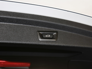 2021sDrive25i MԽҰb g