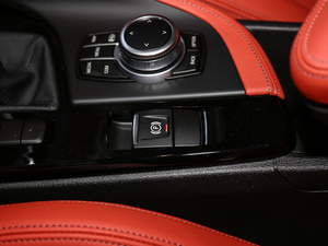 2021sDrive25i MԽҰb v܇Ƅ