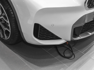 2021xDrive25i MԽҰb ^