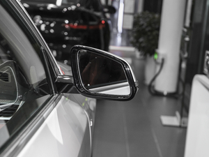 2021xDrive25i MԽҰb ^