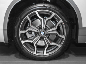 2021款xDrive25i M越野套装 轮圈