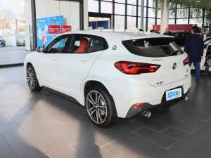 2021款xDrive25i M运动套装 左后45度