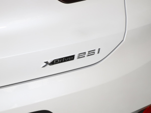 2021xDrive25i M\(yn)b (x)(ji)^