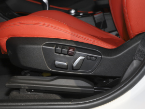 2021xDrive25i M\b {{