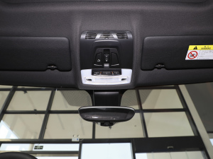 2021xDrive25i M\(yn)b g