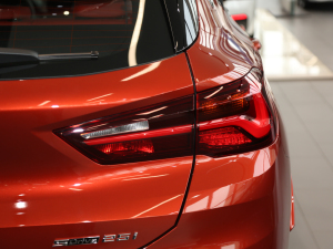 2021sDrive25i I(lng)M\(yn)(dng)b β