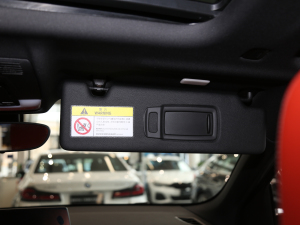 2021sDrive25i I(lng)M\(yn)(dng)b g