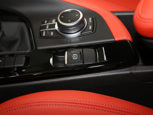 2021sDrive25i IM\b v܇Ƅ