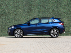 2021xDrive25i M\b w^