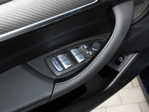 2021xDrive25i M\(yn)b п؅^(q)