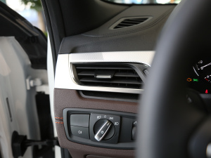 2021sDrive25i ҹ п؅^