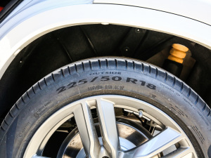 2021sDrive25i M\(yn)(dng)b (x)(ji)^