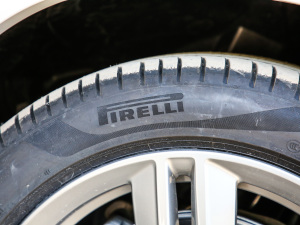 2021sDrive25i M\(yn)b ݆̥Ʒ