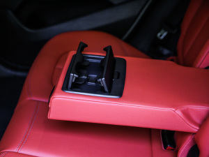 2021sDrive25i M\(yn)(dng)b g