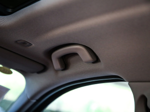 2021sDrive25i M\(yn)(dng)b g